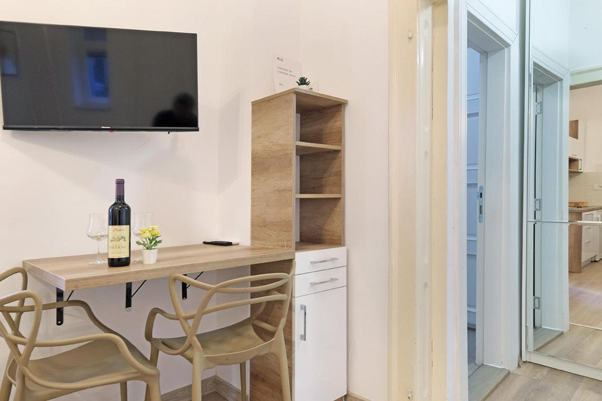 Ikar Apartments Belgrade Room photo