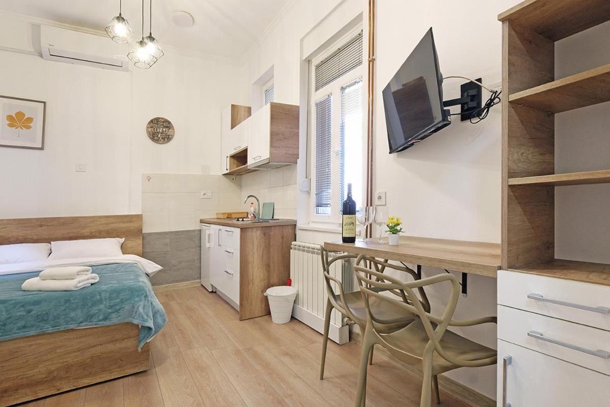 Ikar Apartments Belgrade Room photo